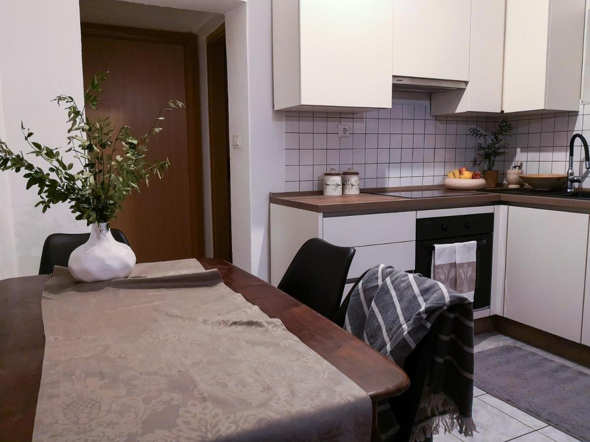 Oleander Apartment *