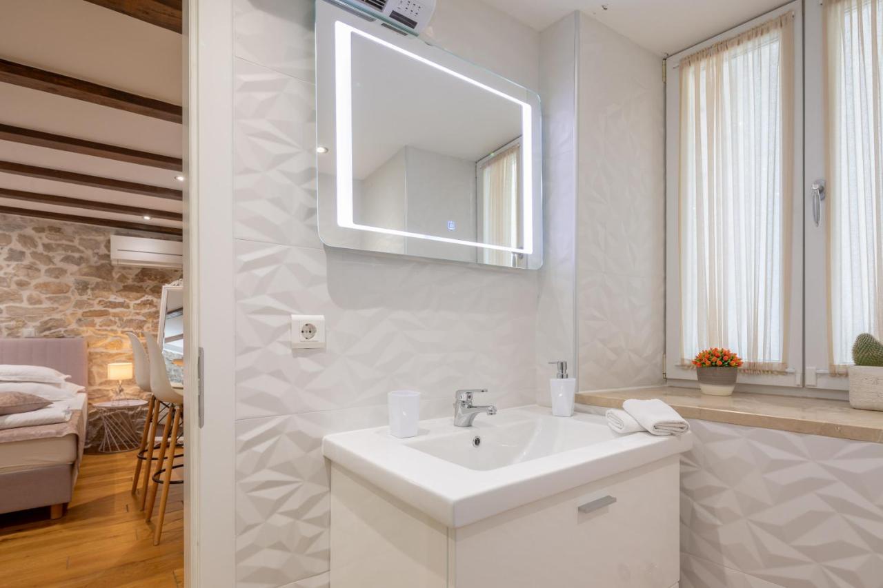 2 - Luxury With Terrace In Heart Of Apartment Split