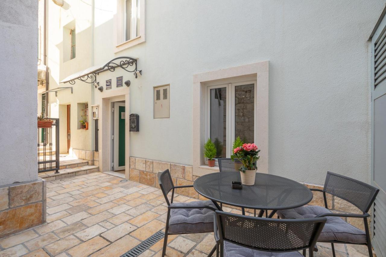 Apartment 2 - Luxury With Terrace In Heart Of