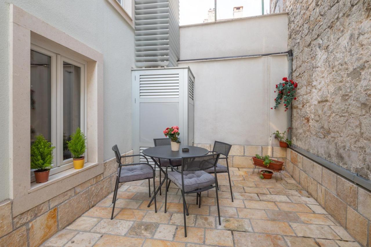 2 - Luxury With Terrace In Heart Of Apartment