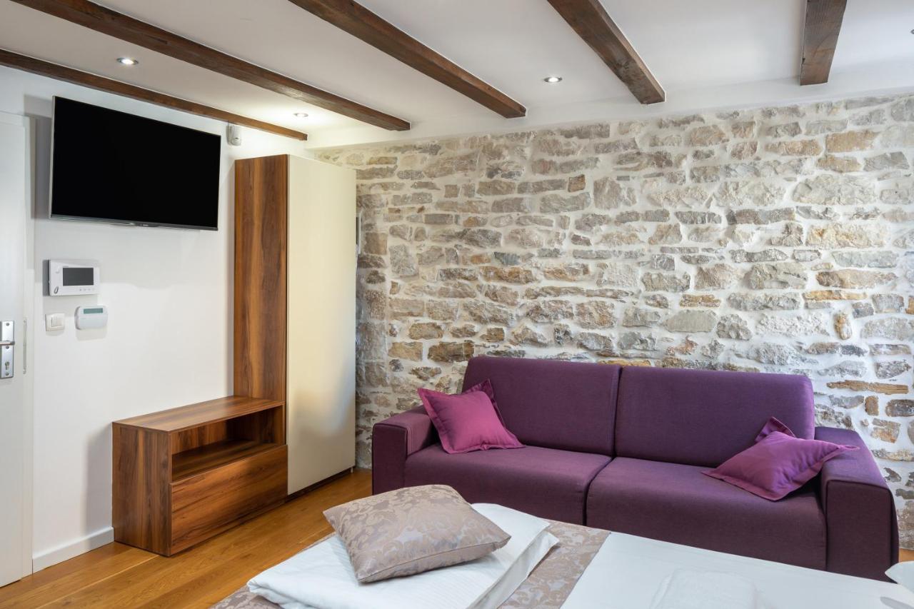 2 - Luxury With Terrace In Heart Of