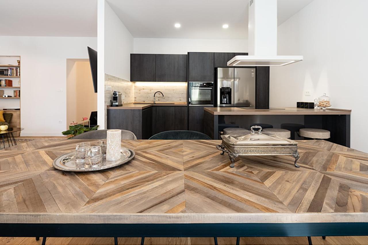 Aurelia Apartment
