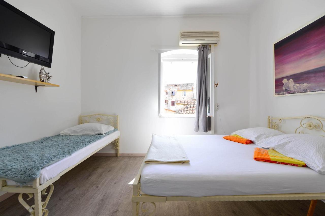 Guest house Apartments Bulovic In The Very Center Of Split Split