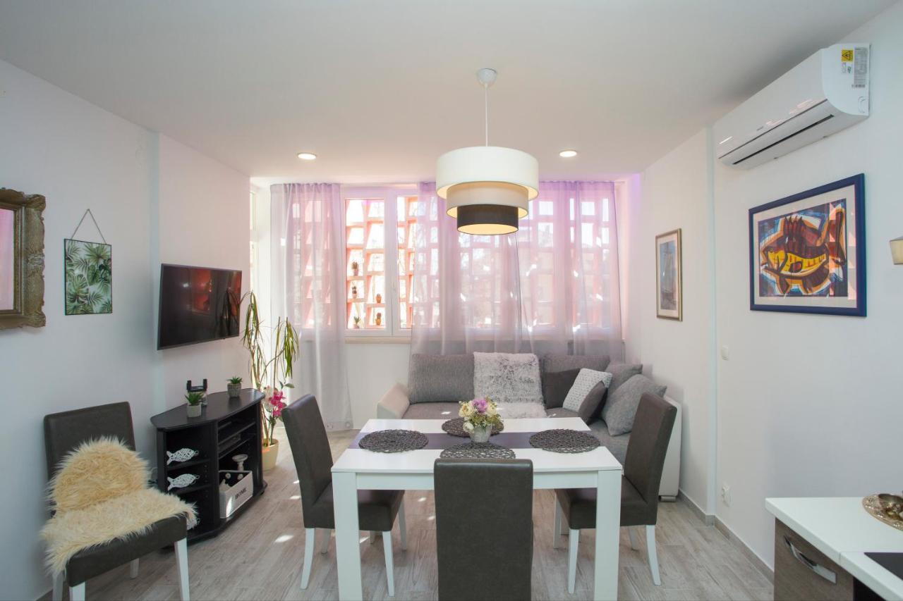 Aurora Apartment
