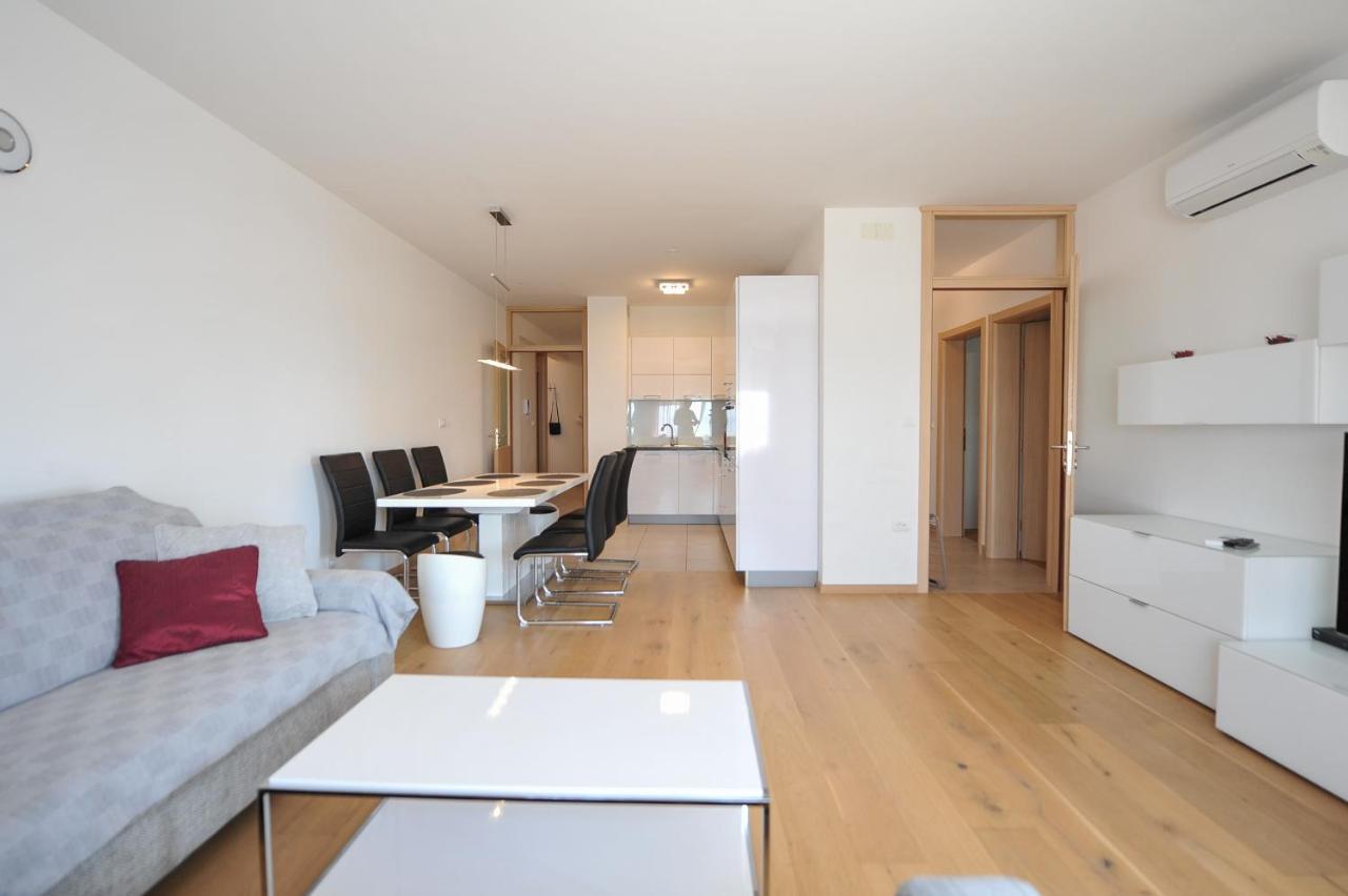 Blue Sky Apartman *