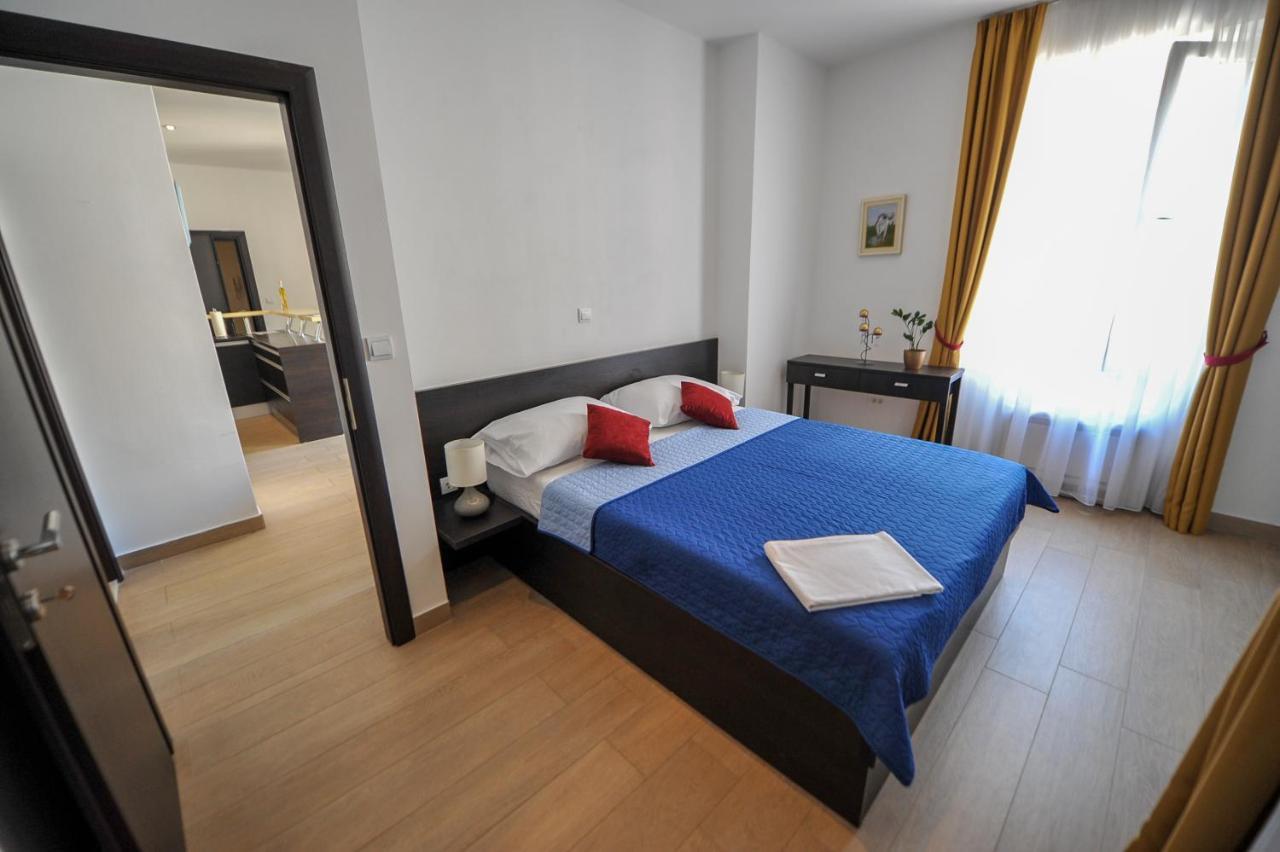City Pads Apartment