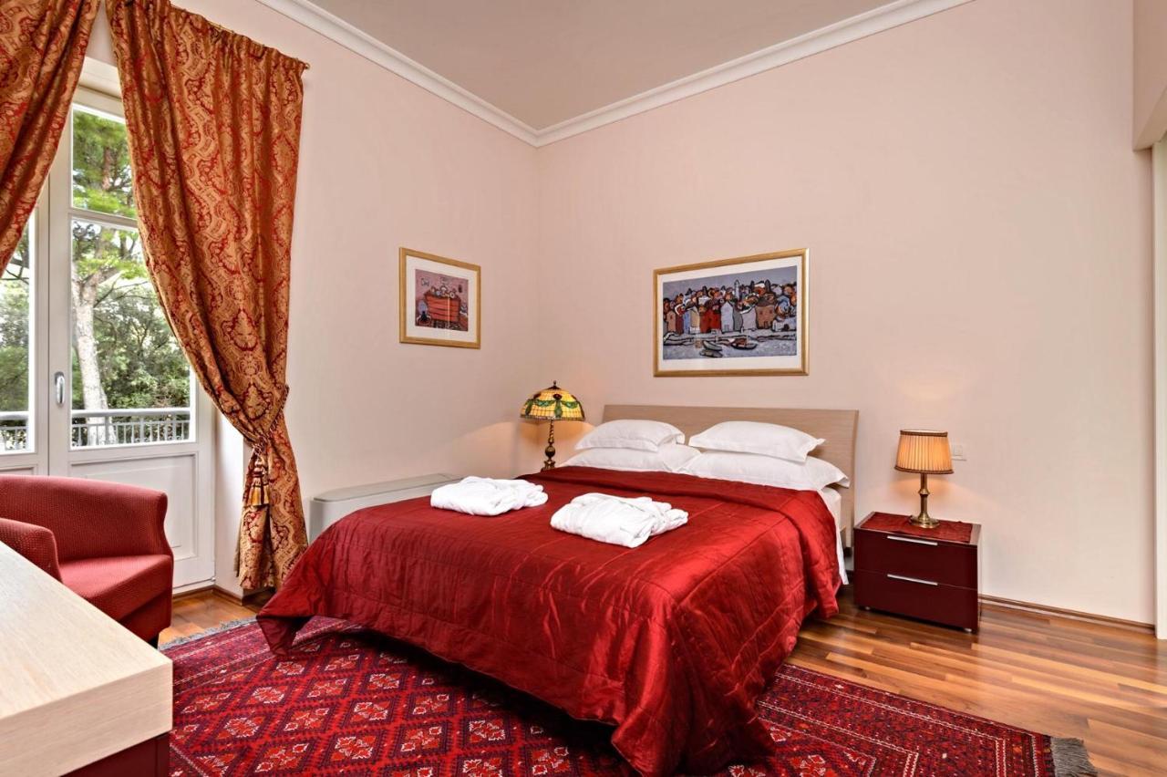 Exclusive Seafront Villa 5 Bedrooms Villa Mestro Outdoor Pool Magical Sea Views Split * Split