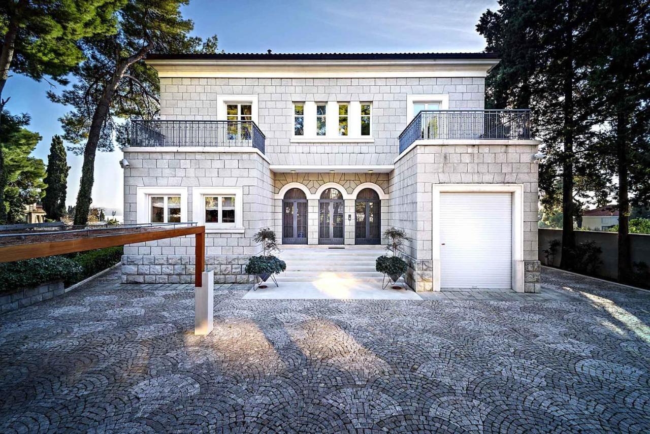 Exclusive Seafront Villa 5 Bedrooms Villa Mestro Outdoor Pool Magical Sea Views Split