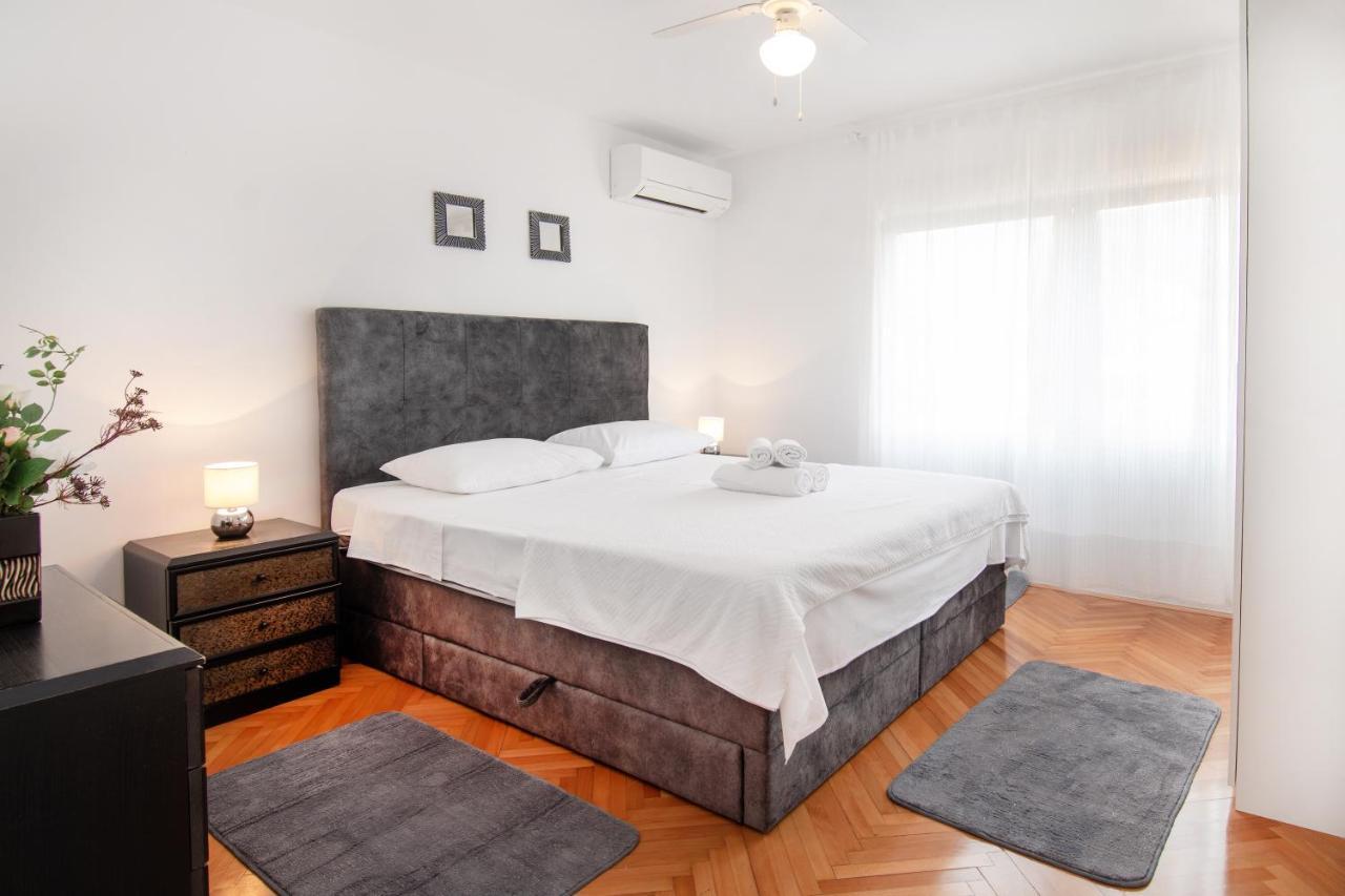 Rooms&apartments Zelux