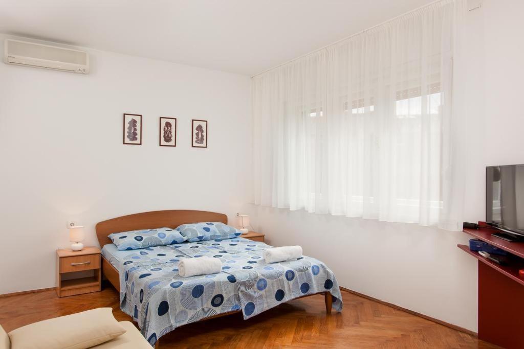 Apartment Blue Pearl *