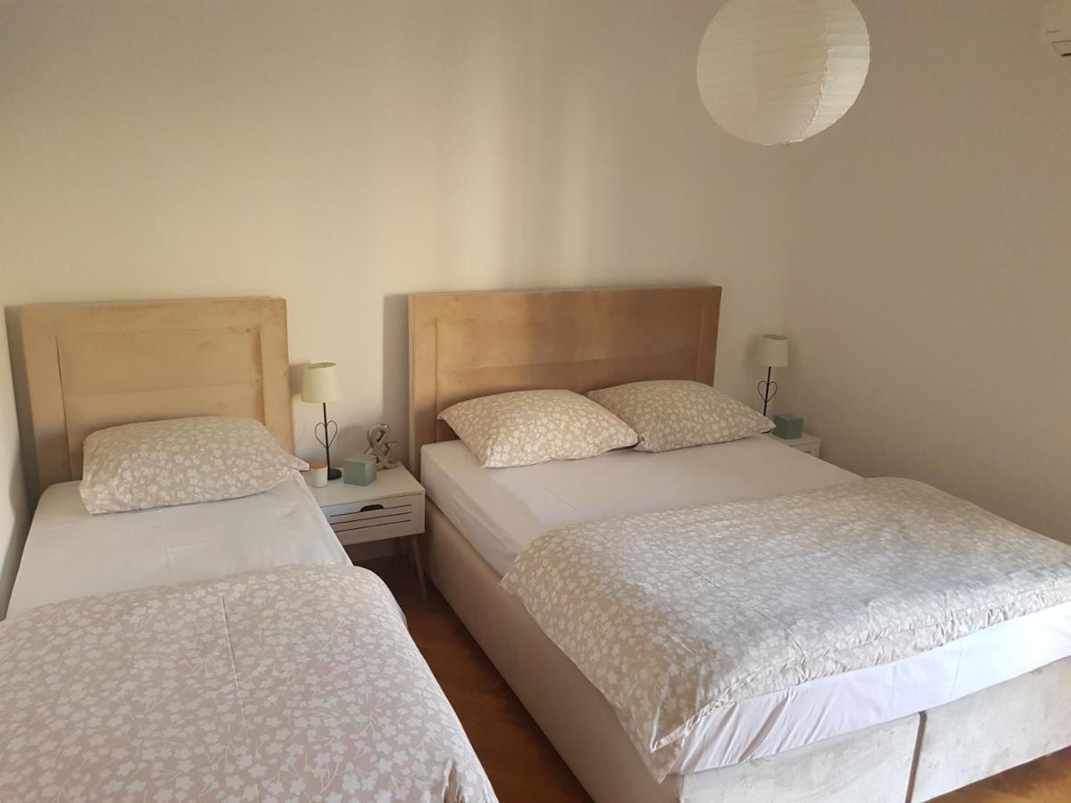 Antonija I Mateo, In The Center Of Apartman *