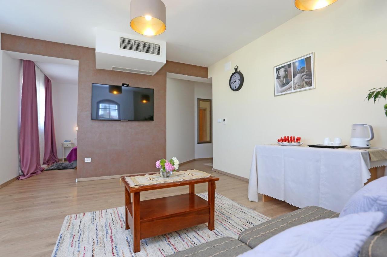Apartment Znjan