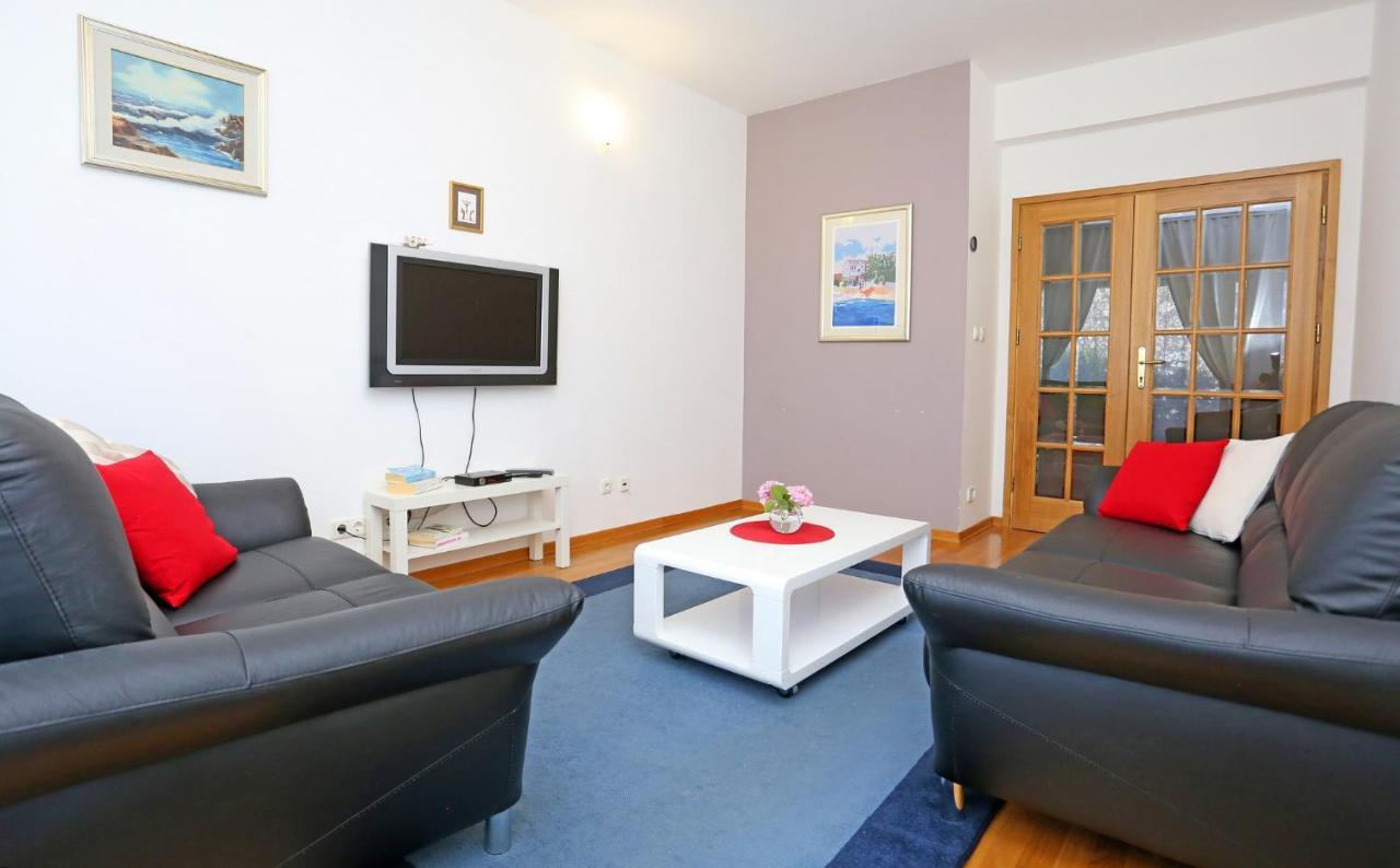 Apartment Znjan