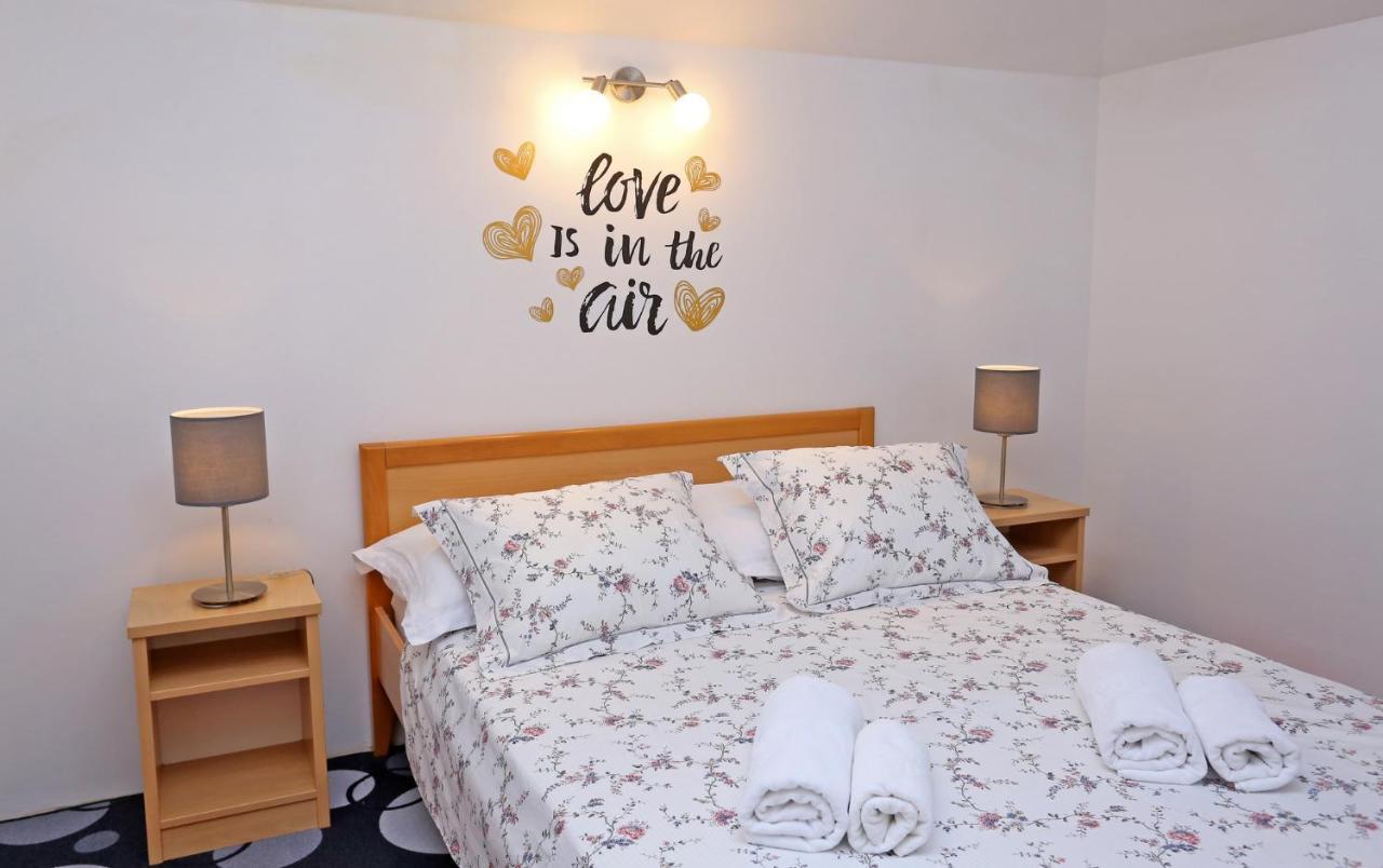 Apartment Znjan