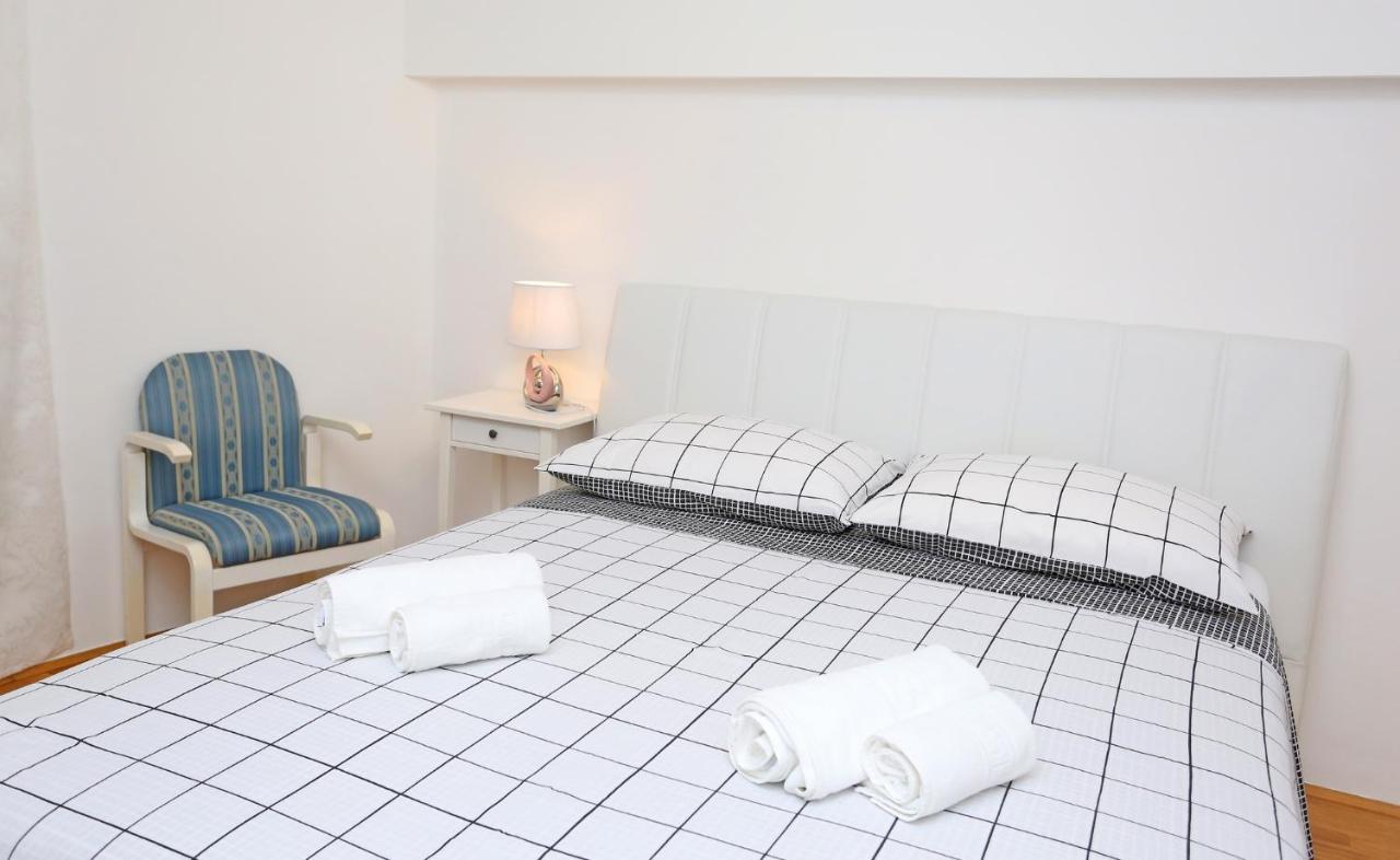 Apartment Znjan Split