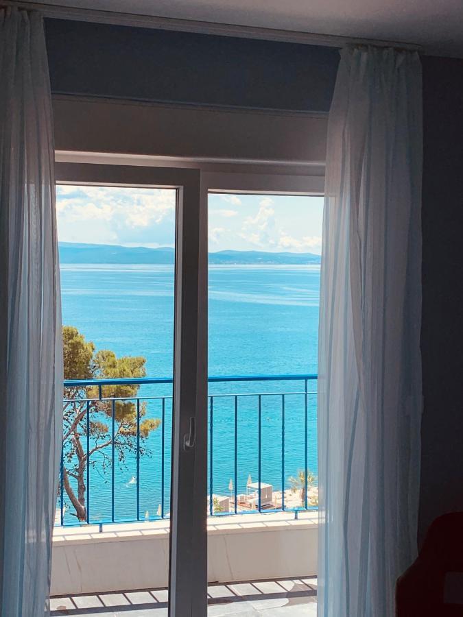 Elu Iris Hotel 3*