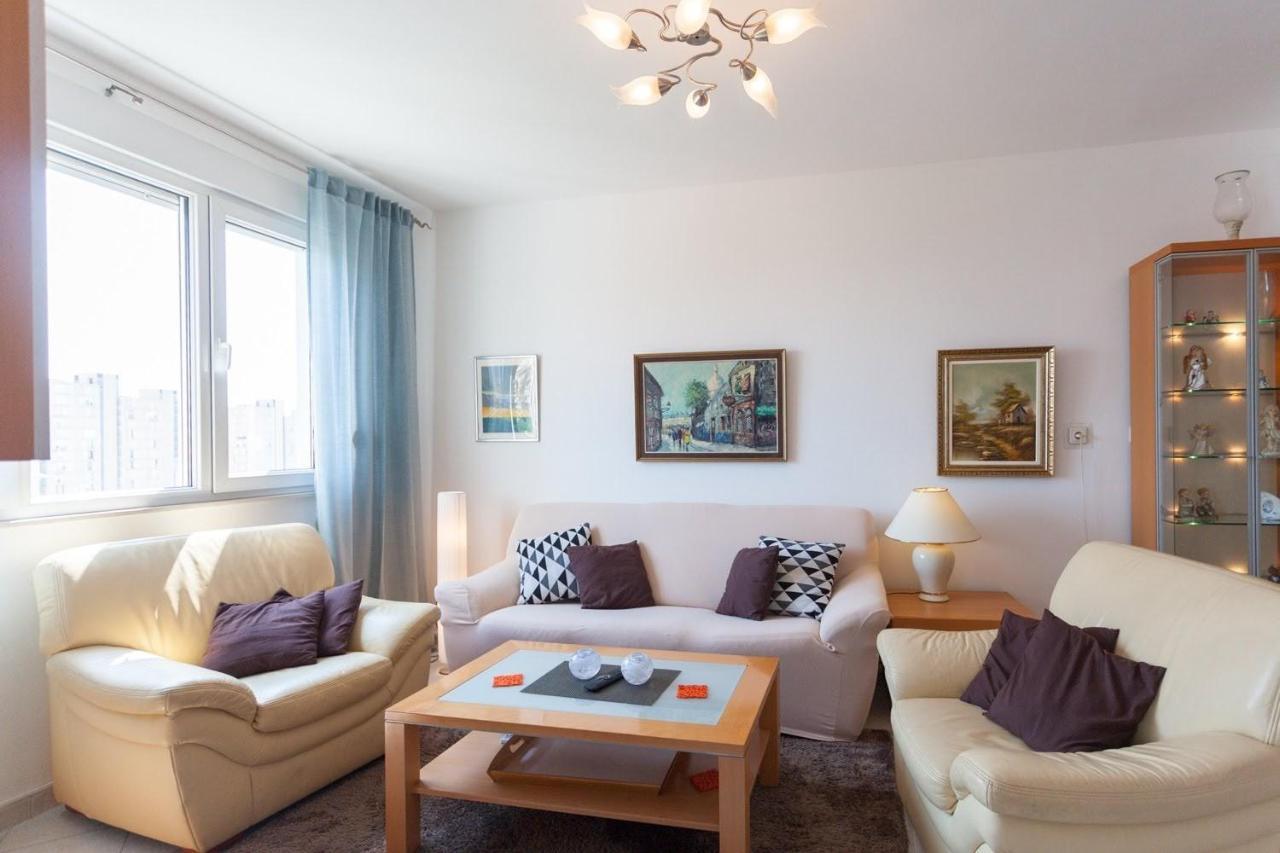 Apartment Exclusive Sea View *