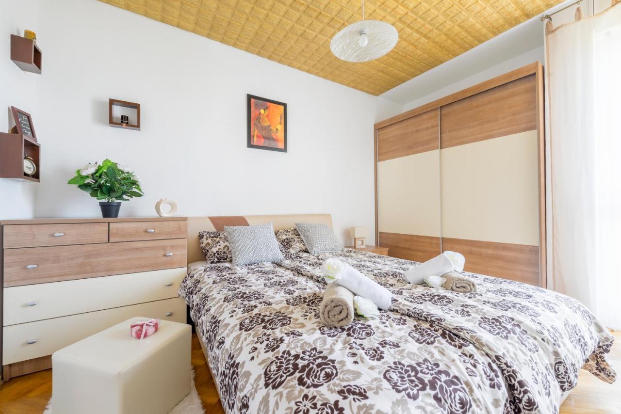 Apartment Adventure 75m2 Close To The Center Split