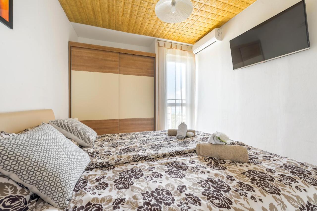 Adventure 75m2 Close To The Center Apartment *
