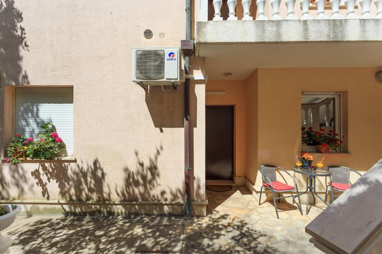 Zenta Apartamento *