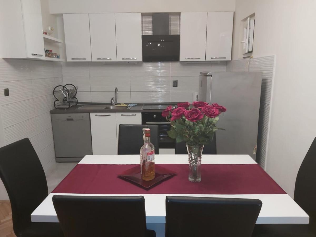 Apartment Ema *