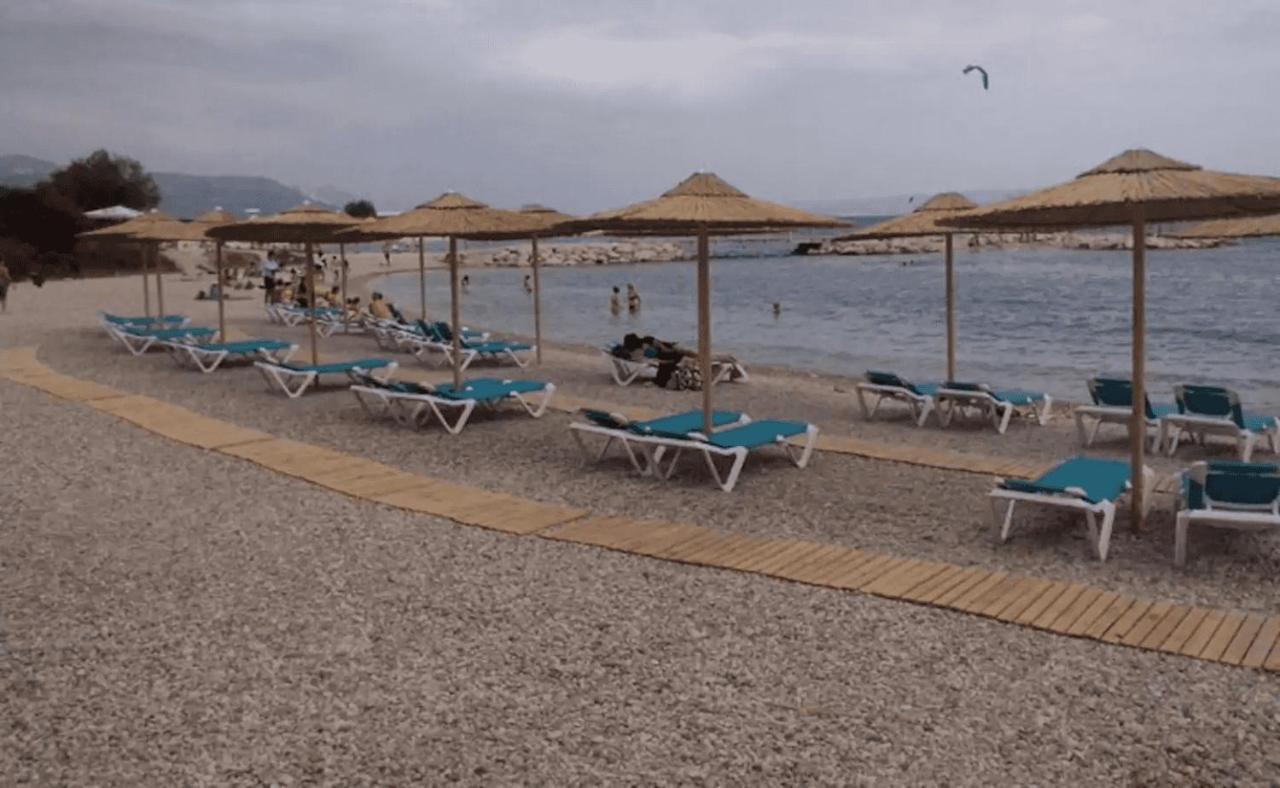 Butterfly With Sea View Split