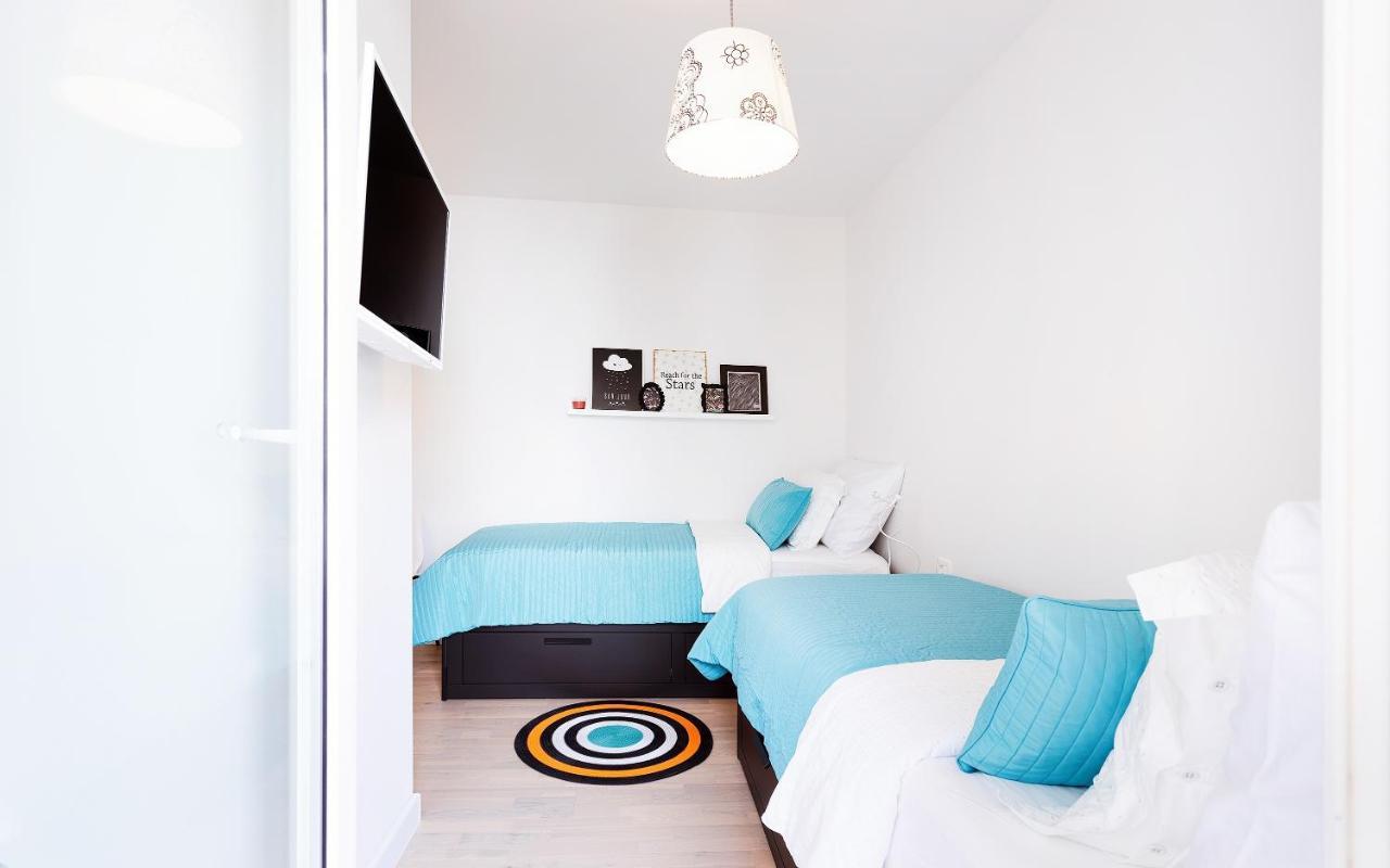 Apartment Black & White Split