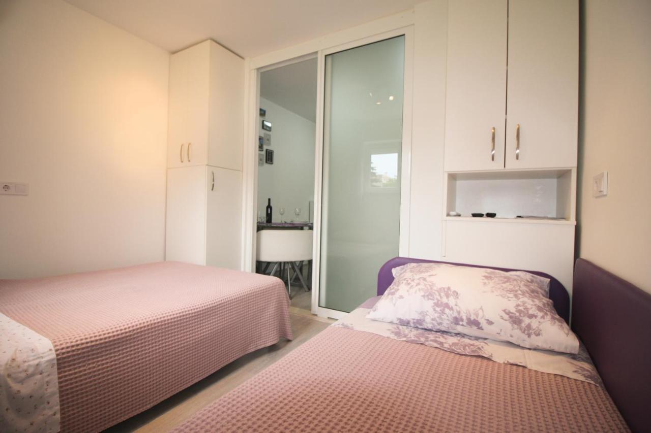 Ana Apartment Split