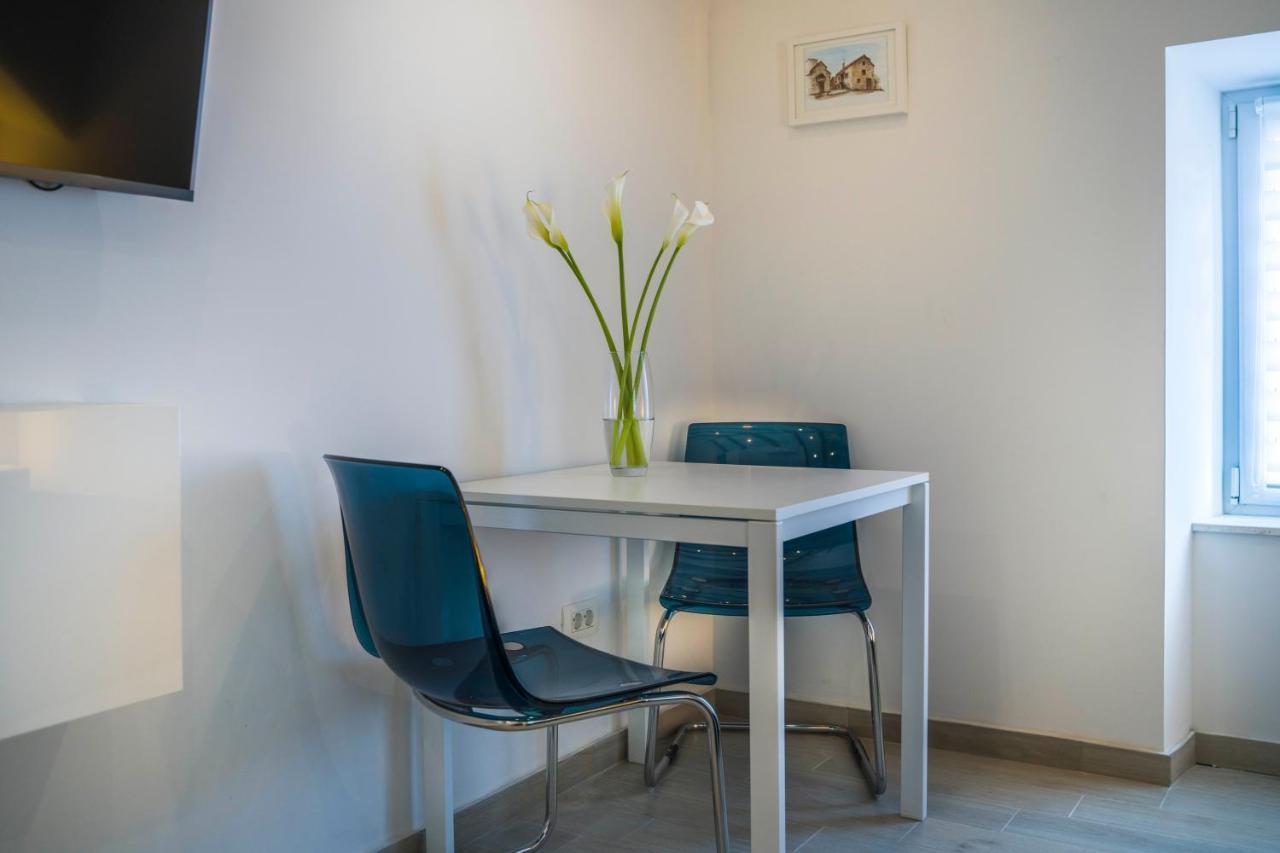 Mikula And Cvita Stone House Apartment