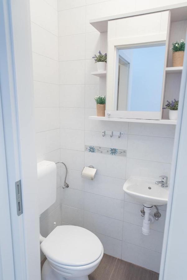 Dzeki Apartment *