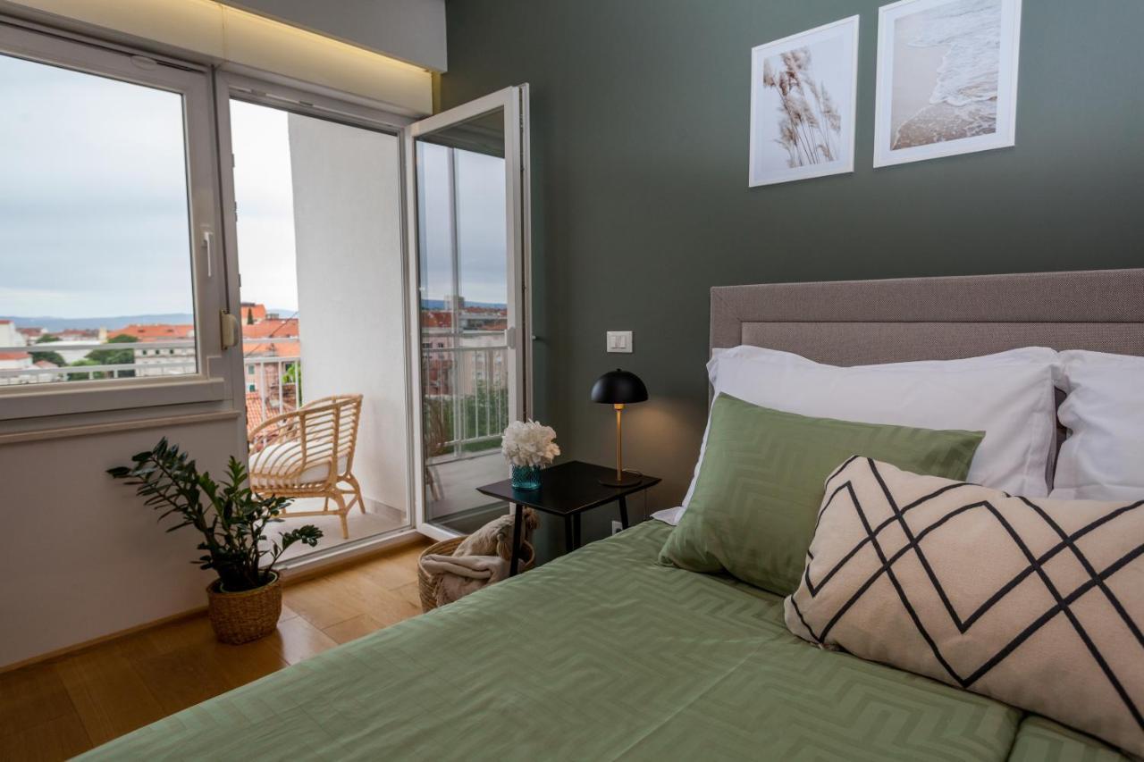 Luxury Ivari *