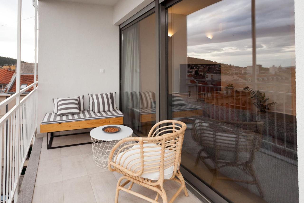 Luxury Ivari