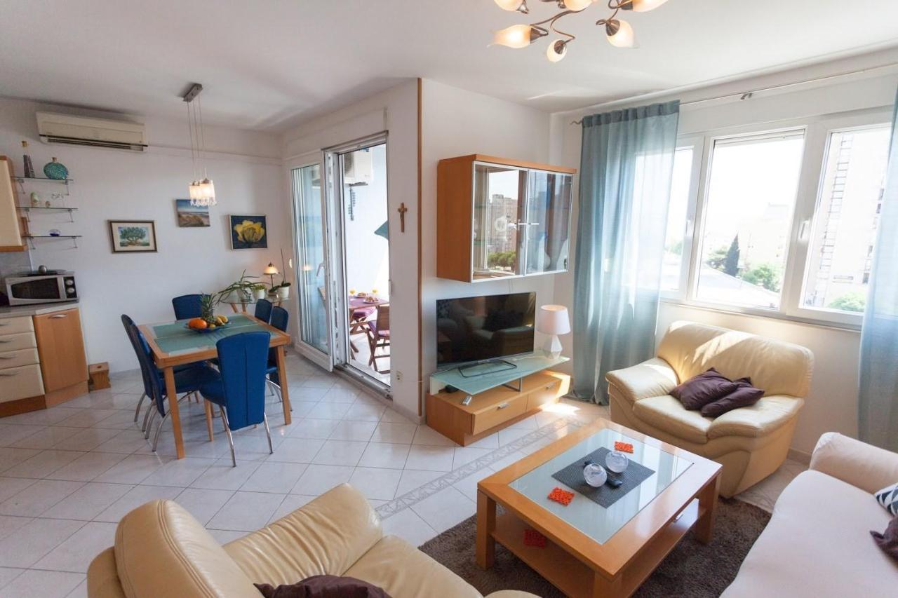 Exclusive Sea View Apartment *