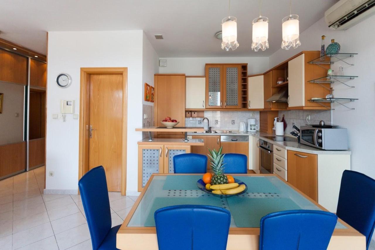 Apartment Exclusive Sea View *