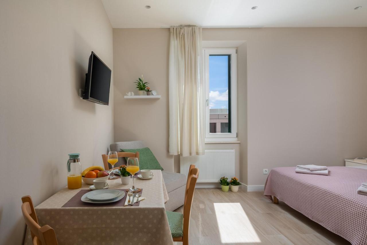 Apartment More *