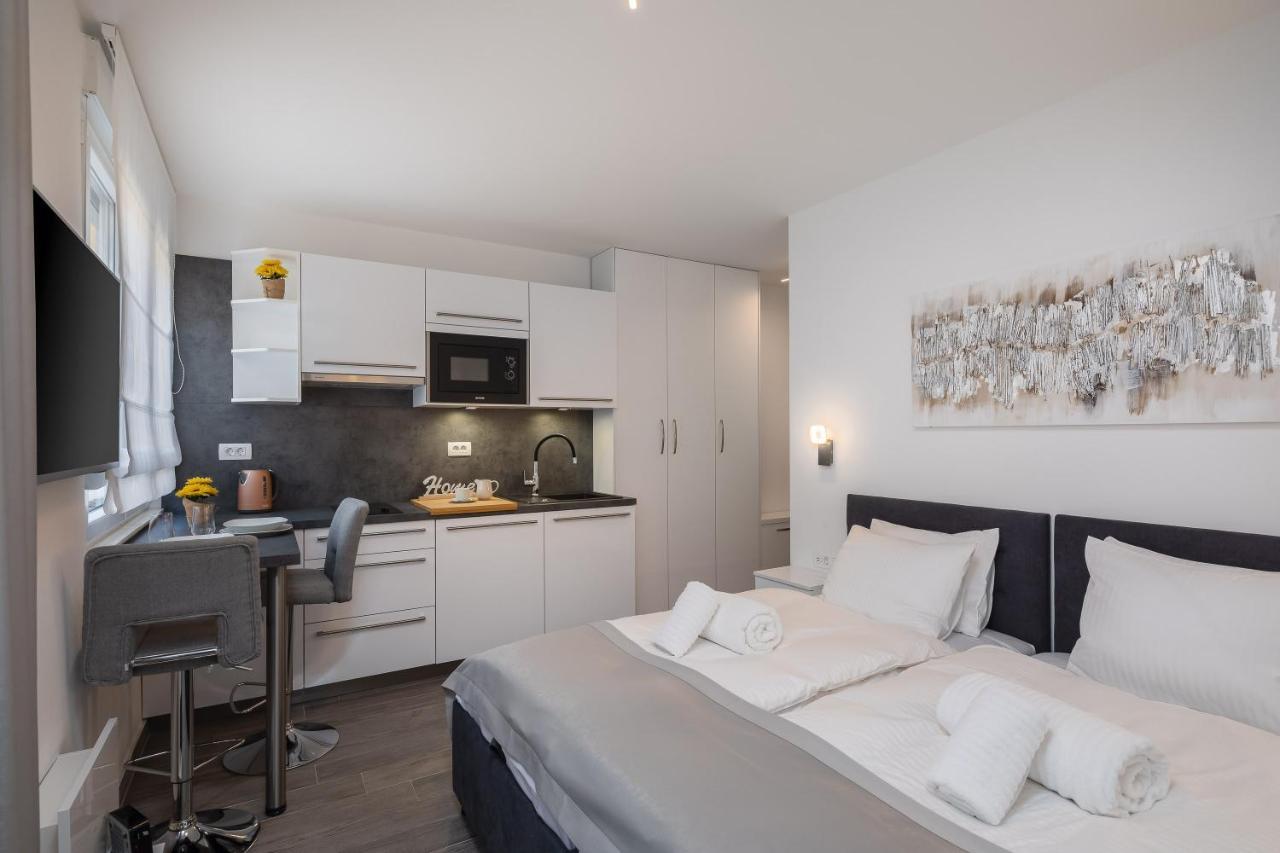 Luxury & Five Apartment *
