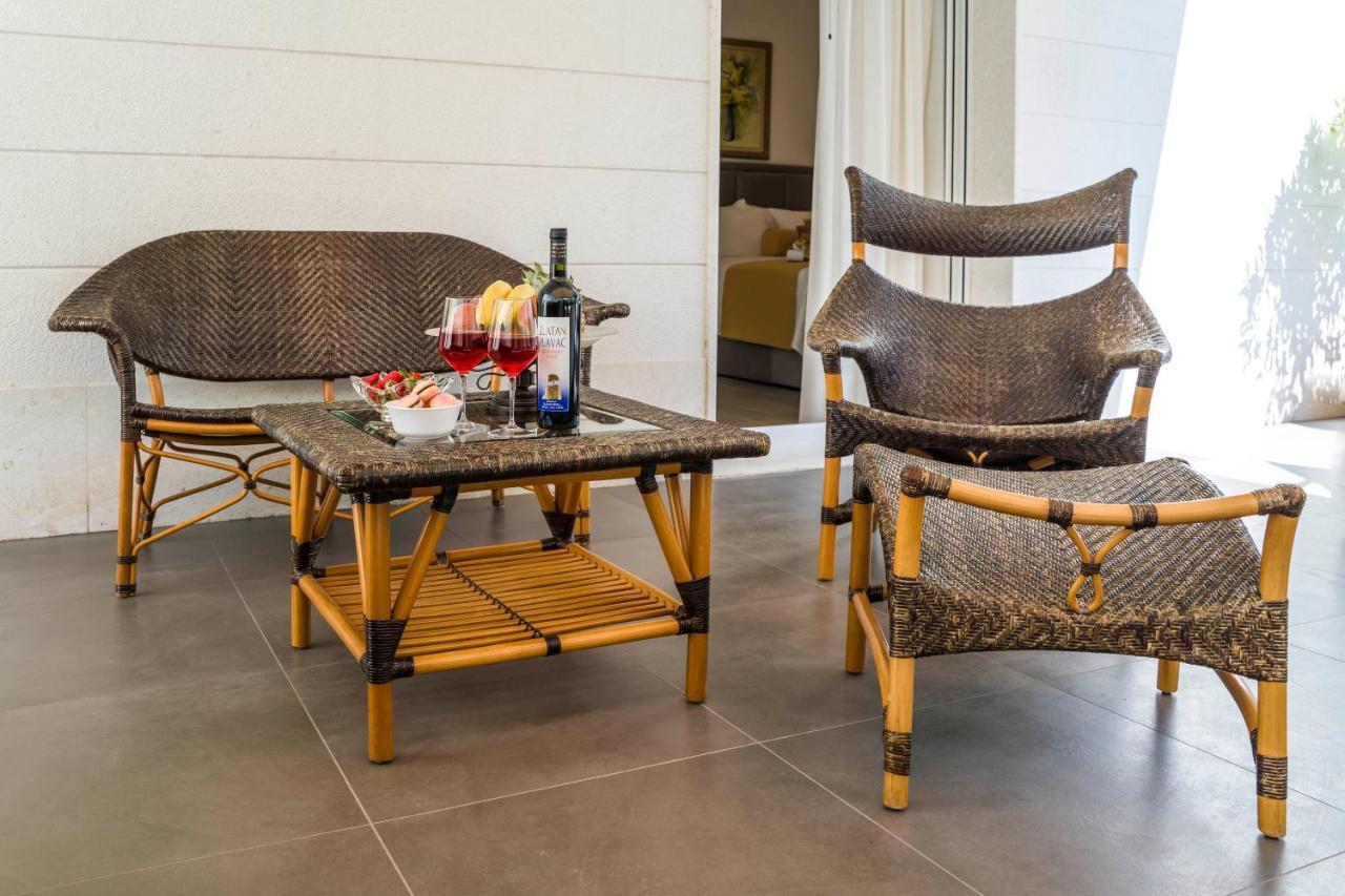 Amaris Luxury Apartment *