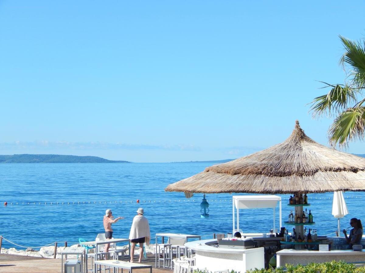 Sea View Ema Split