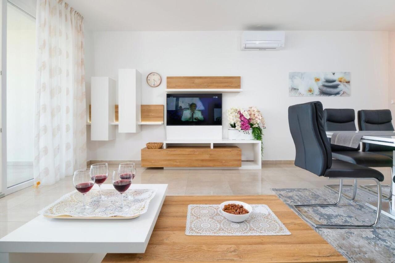 Apartamento Sea View Ema *