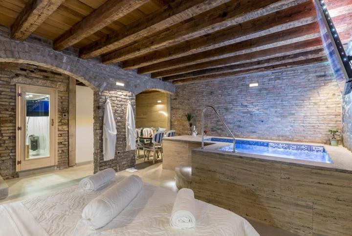 Royal Spa-latum * Split