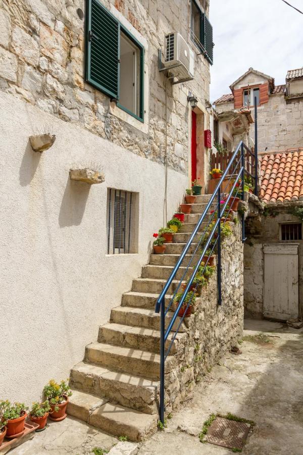 Old Town Boutique *