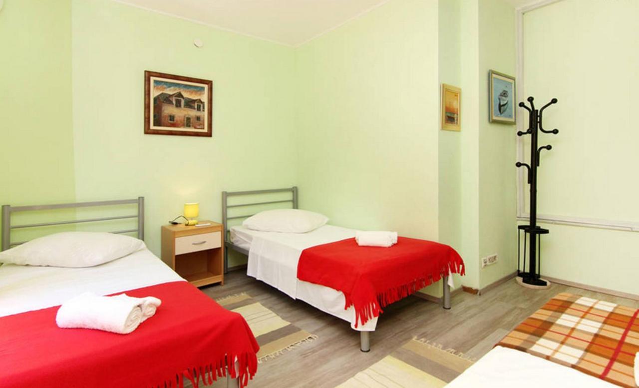 Kvaternikova - Pool, Grill, 4 Bedrooms, 3 Bathrooms Apartman Split