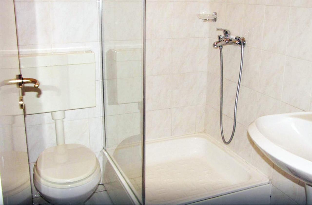 Kvaternikova - Pool, Grill, 4 Bedrooms, 3 Bathrooms * Split