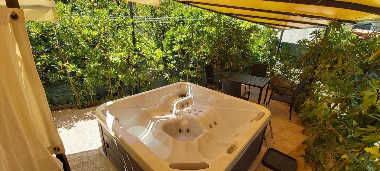 Johnny Croatia With Hot Tub Appartement *