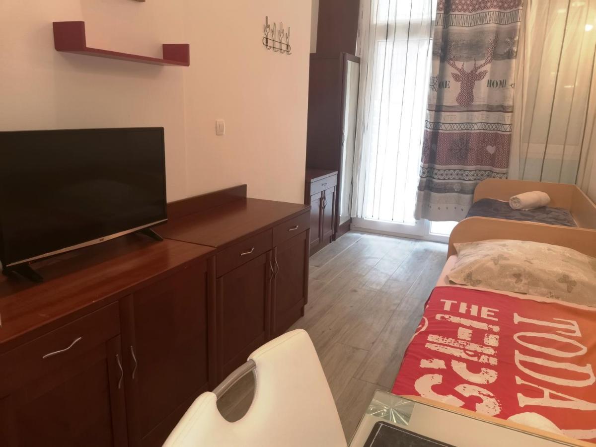 Studio Apartments *