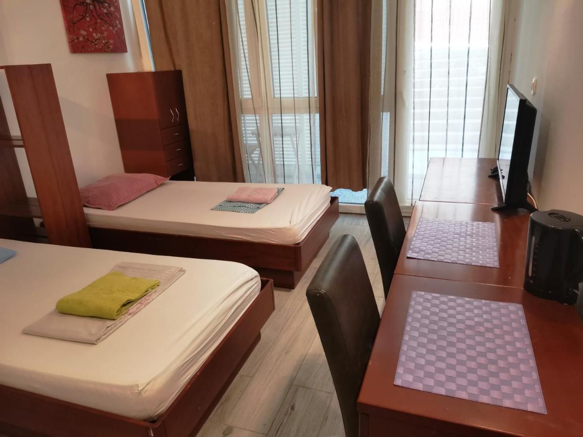 Studio Apartments *