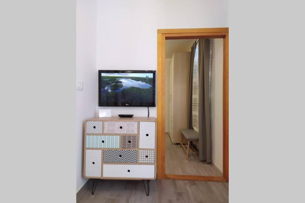 Try To Live Small In Center ! Apartman