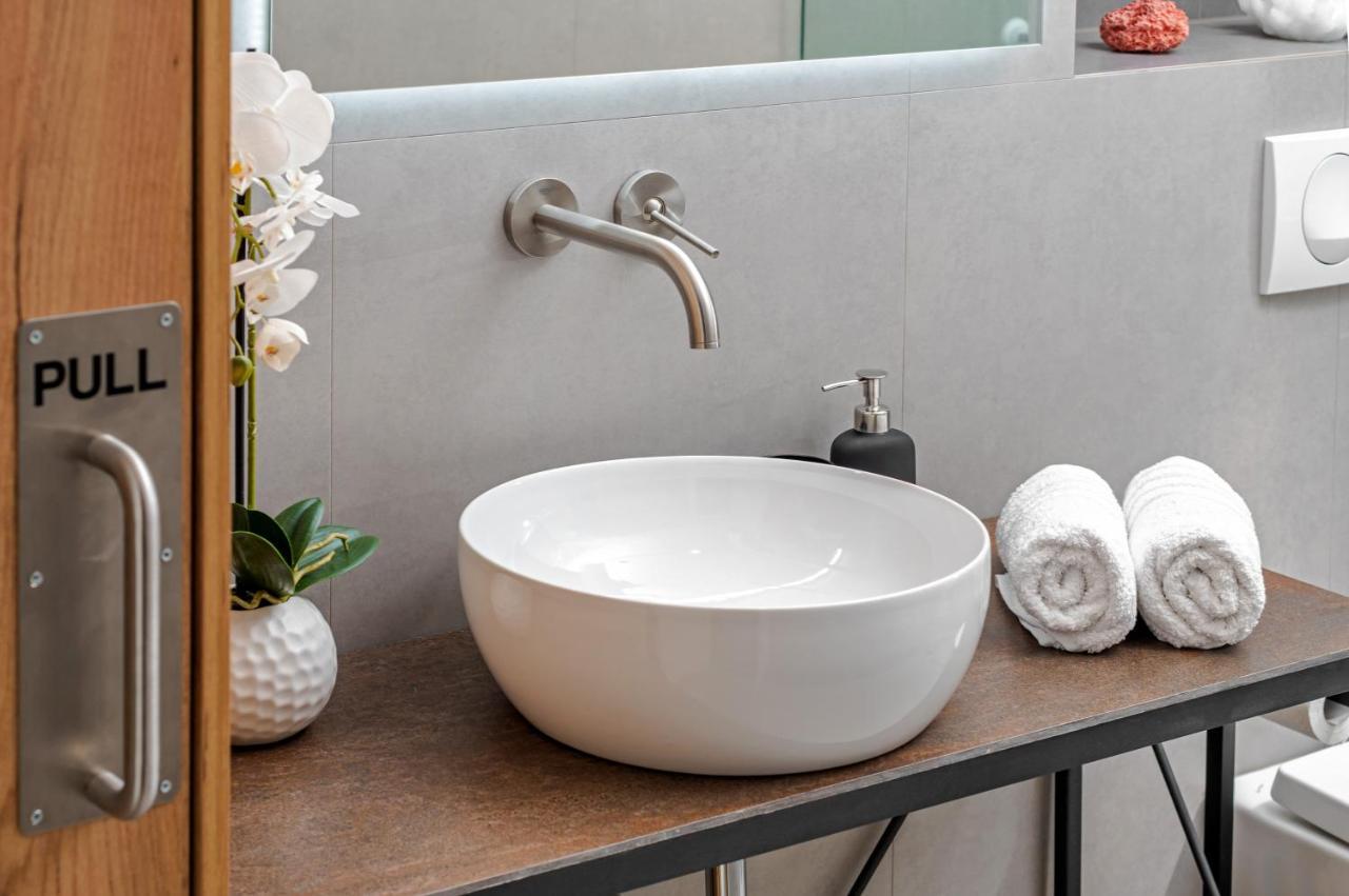 Zaloo, Luxury With Sea-view And Jacuzzi *