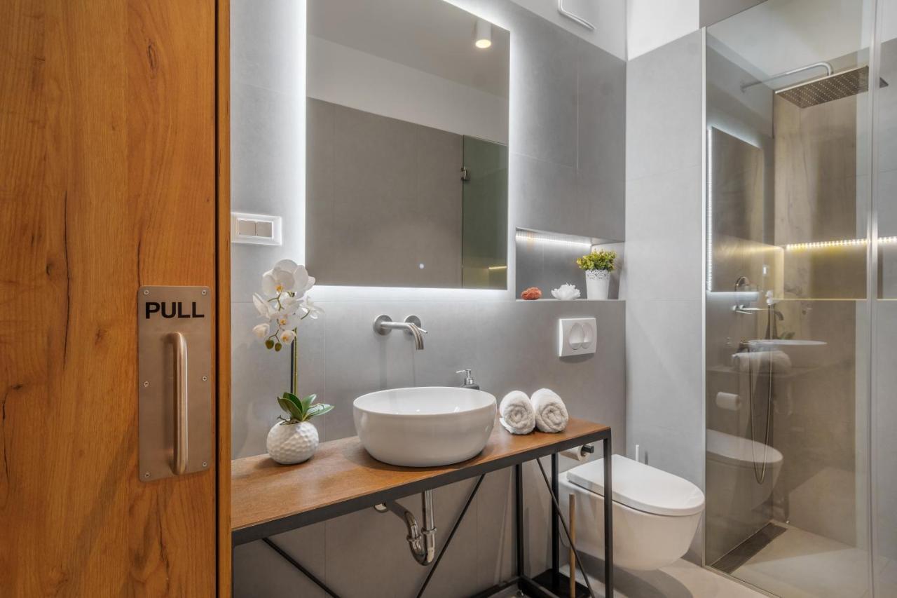 Zaloo, Luxury With Sea-view And Jacuzzi * Split