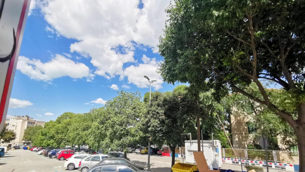 Agora Split